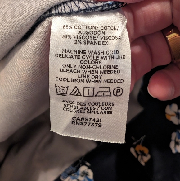 Ann Taylor Factory Navy Floral Pencil Skirt Size 4 - Picture 6 of 6